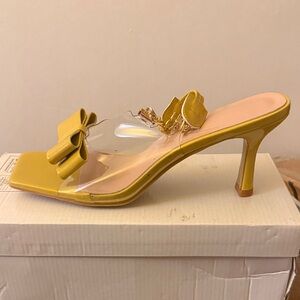 Yellow Bow Women's Heels